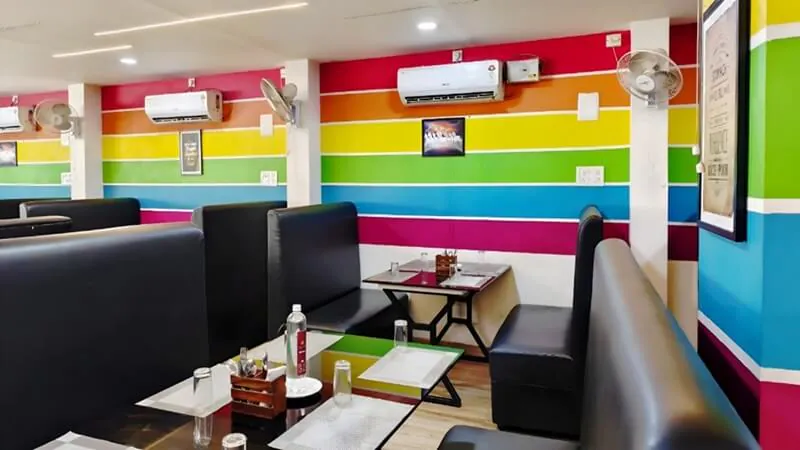 Hotel CAPS – Restaurant & Dining Experience